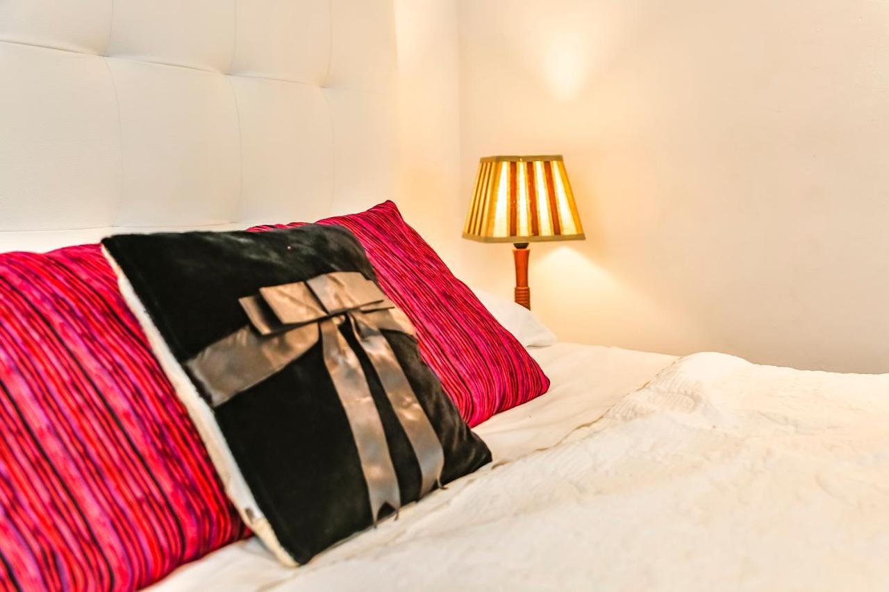 סיטגס Ghat Apartments Montroig מראה חיצוני תמונה