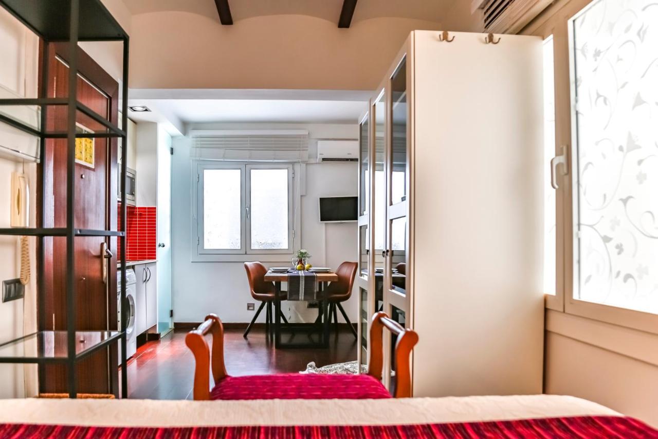 סיטגס Ghat Apartments Montroig מראה חיצוני תמונה