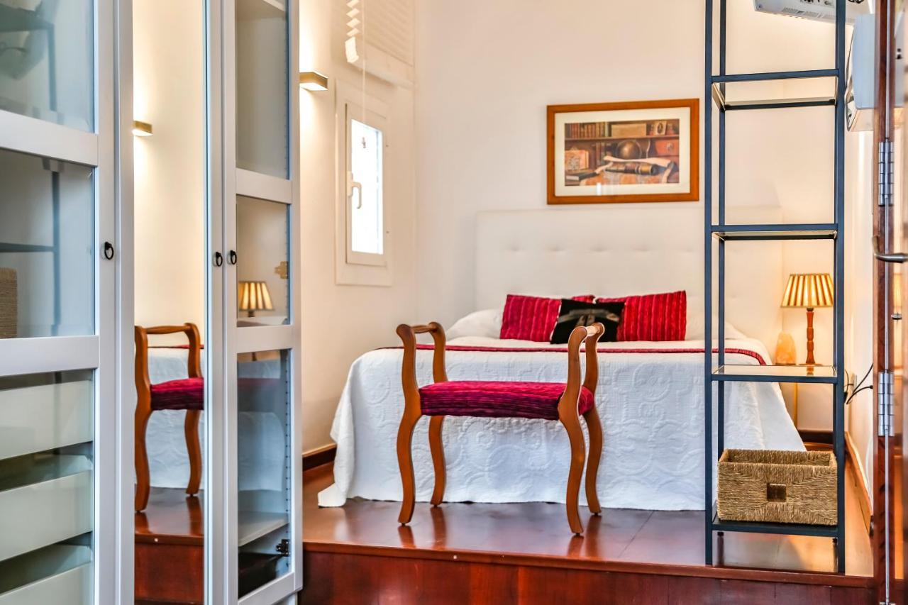 סיטגס Ghat Apartments Montroig מראה חיצוני תמונה