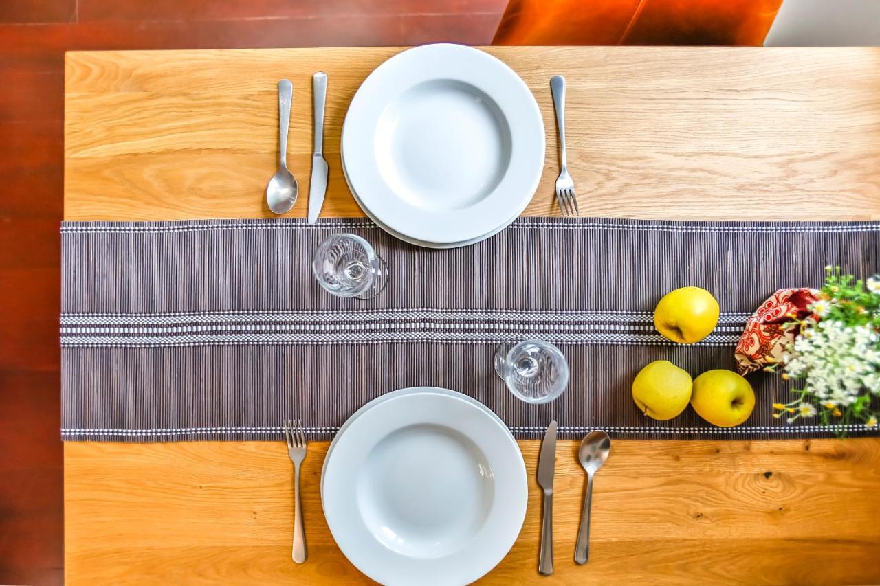 סיטגס Ghat Apartments Montroig מראה חיצוני תמונה