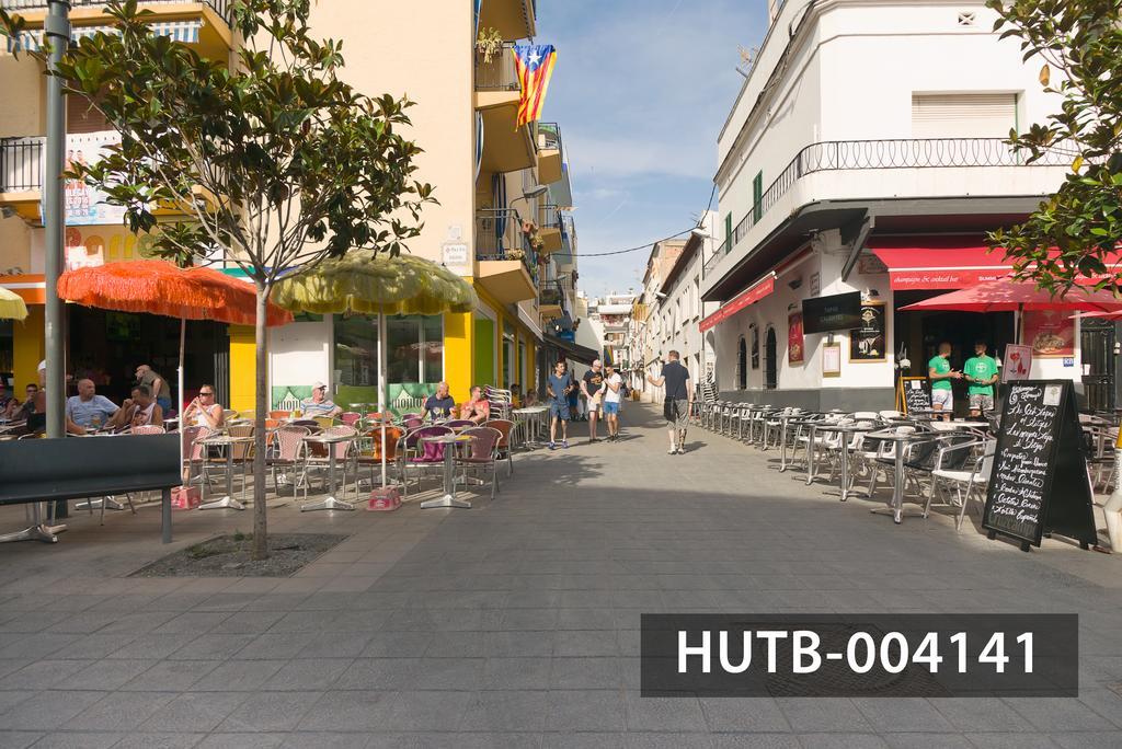 סיטגס Ghat Apartments Montroig מראה חיצוני תמונה